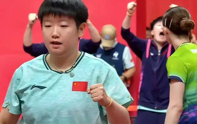 孙颖莎4-0零封+王曼昱4-1过关！国乒女单双线晋级八强，分守半区有望会师决赛