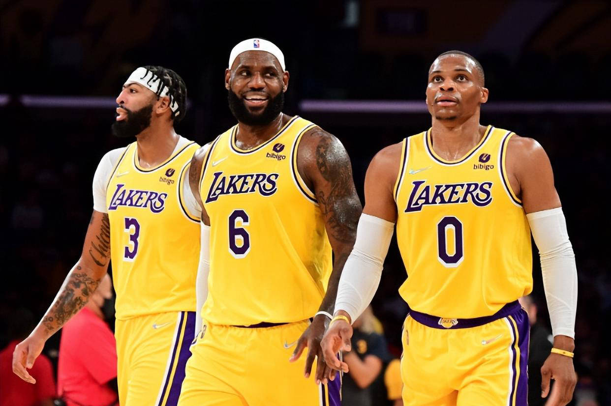 NBA五大失败豪华阵容：为何有四位名人堂球员却连分区决赛都进不了？