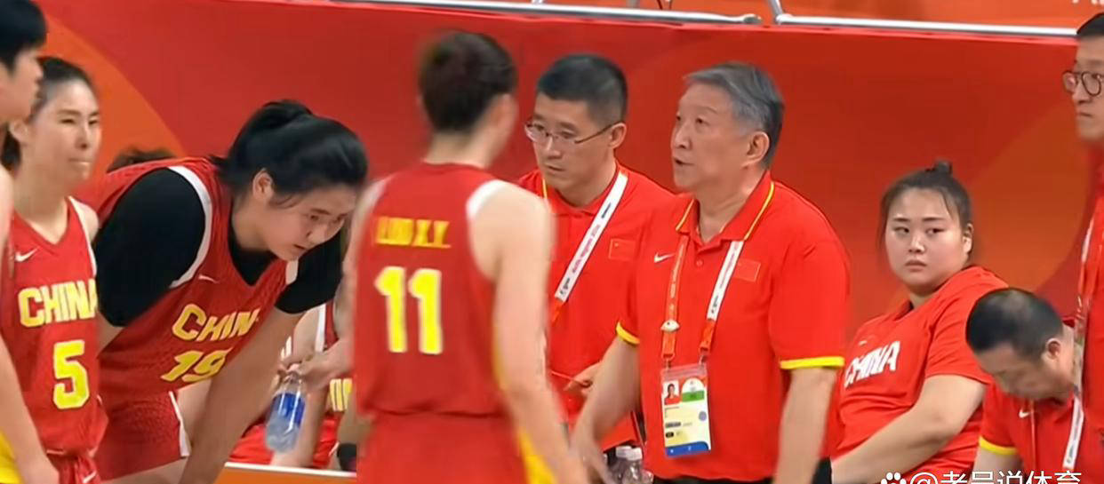 中国女篮以13分之差夺得铜牌，宫鲁鸣需反省突出锋线薄弱与外线失准