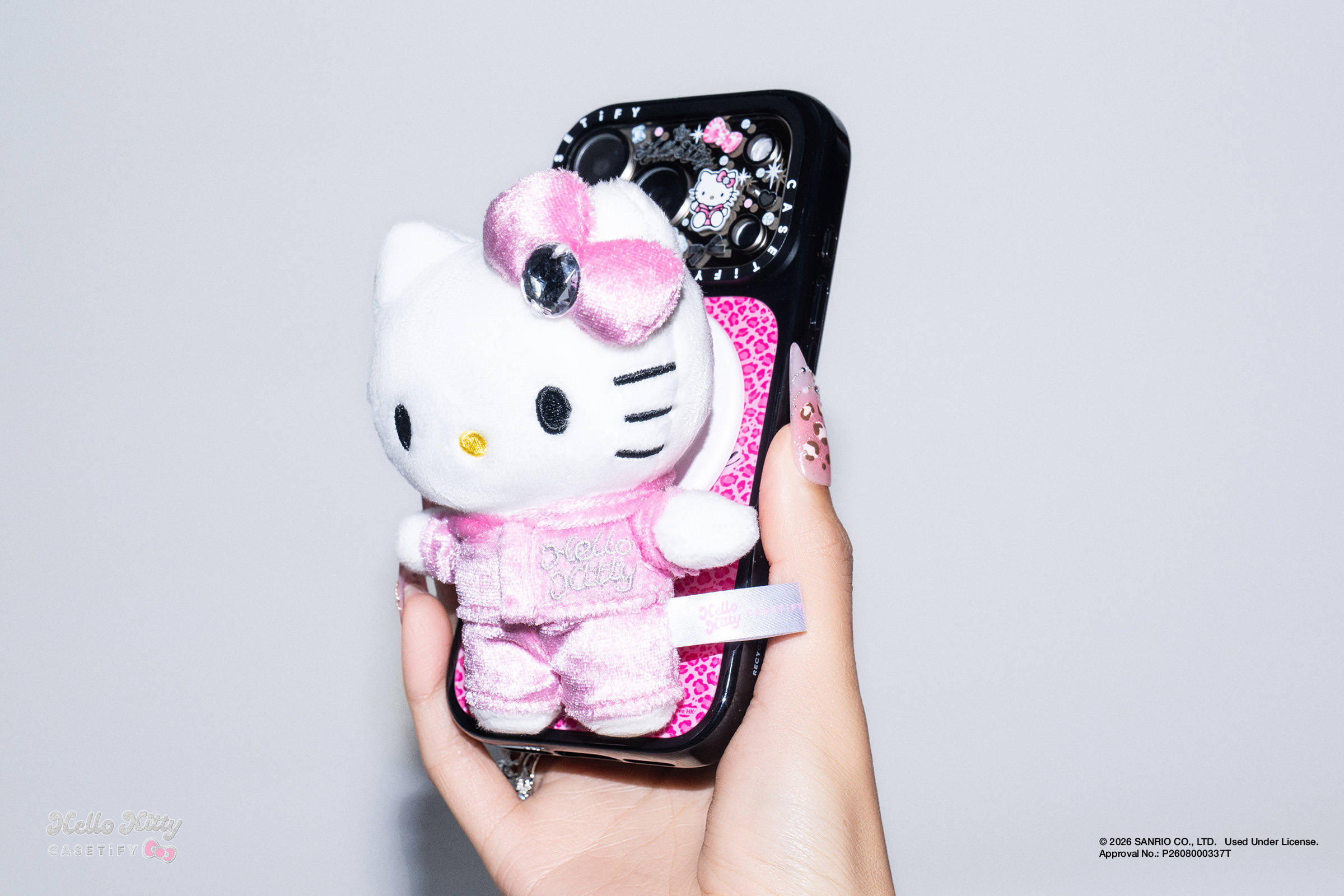 爆闪登场!CASETiFY携手Hello Kitty唤醒Y2K复古潮流(图2) 爆闪登场!CASETiFY携手Hello Kitty唤醒Y2K复古潮流(图2)