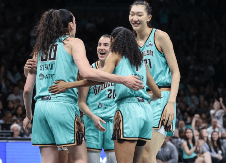 WNBA史上首次黑八奇迹！韩旭表现不错，随队晋级次轮