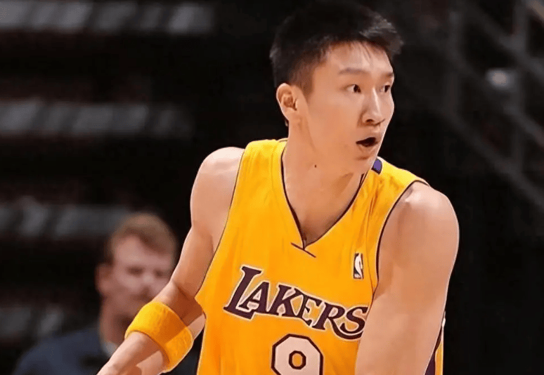效力过NBA的7位中国球员薪水是多少？周琦133万，姚明易建联呢？