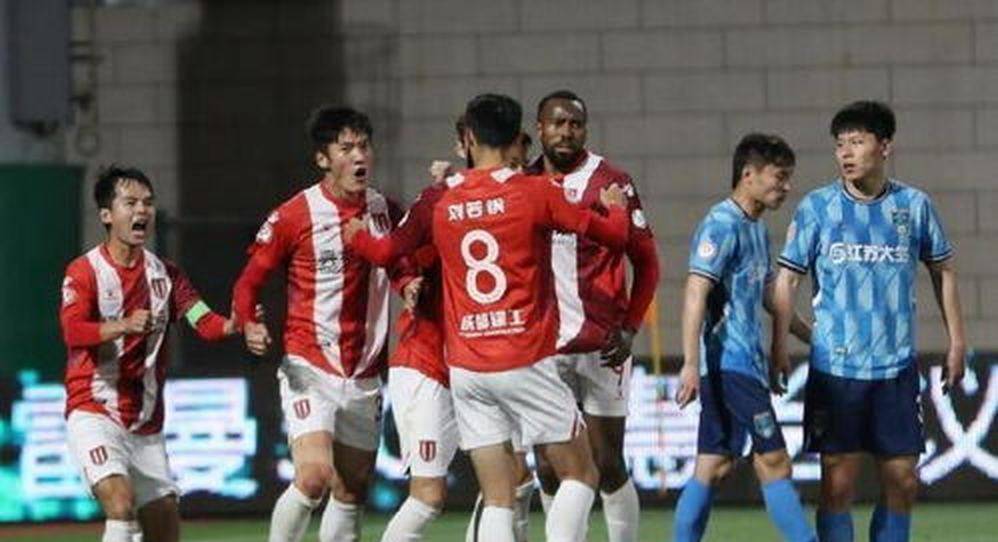 10月6日：蓉城冬窗砸1255万引11人，却等09年帅惟浩半年，罗慕洛角球破门两连胜