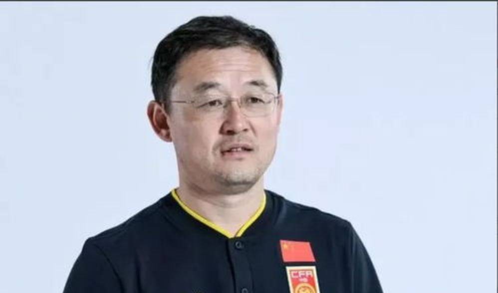 10.7日：孙继海这话扒了中国足球底裤，17岁苗子硬拉去国家队凑数，练废