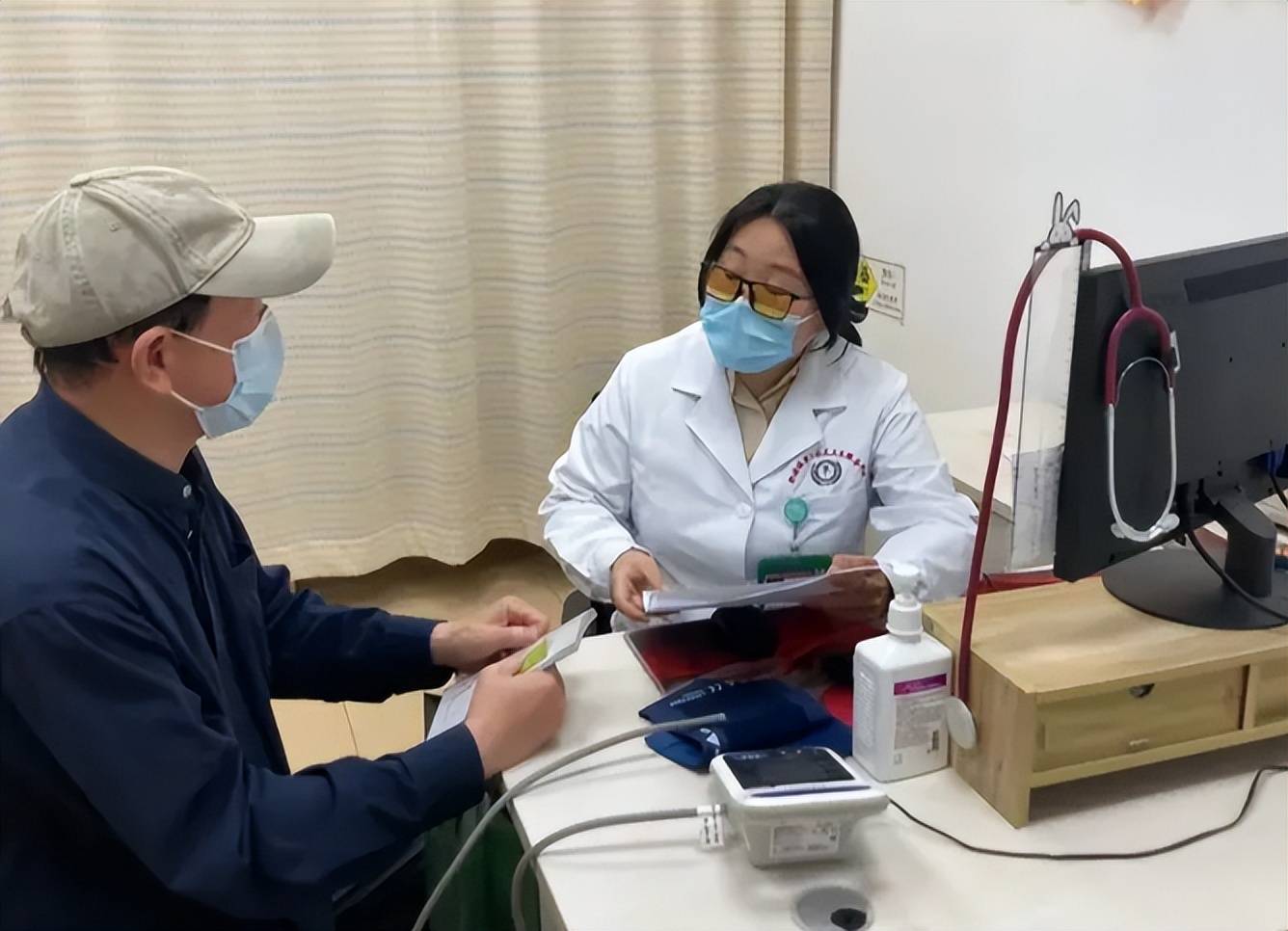 春节带7人突访三亚,女婿惊喜变尴尬?亲家反应太现实(图5) 春节带7人突访三亚,女婿惊喜变尴尬?亲家反应太现实(图5)