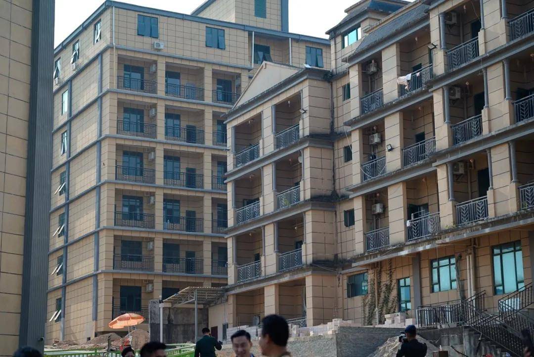 近期，柬埔寨内政部发言人林拉达那表示，柬埔寨政府一直以来都在严厉打击各类网络诈骗犯罪。