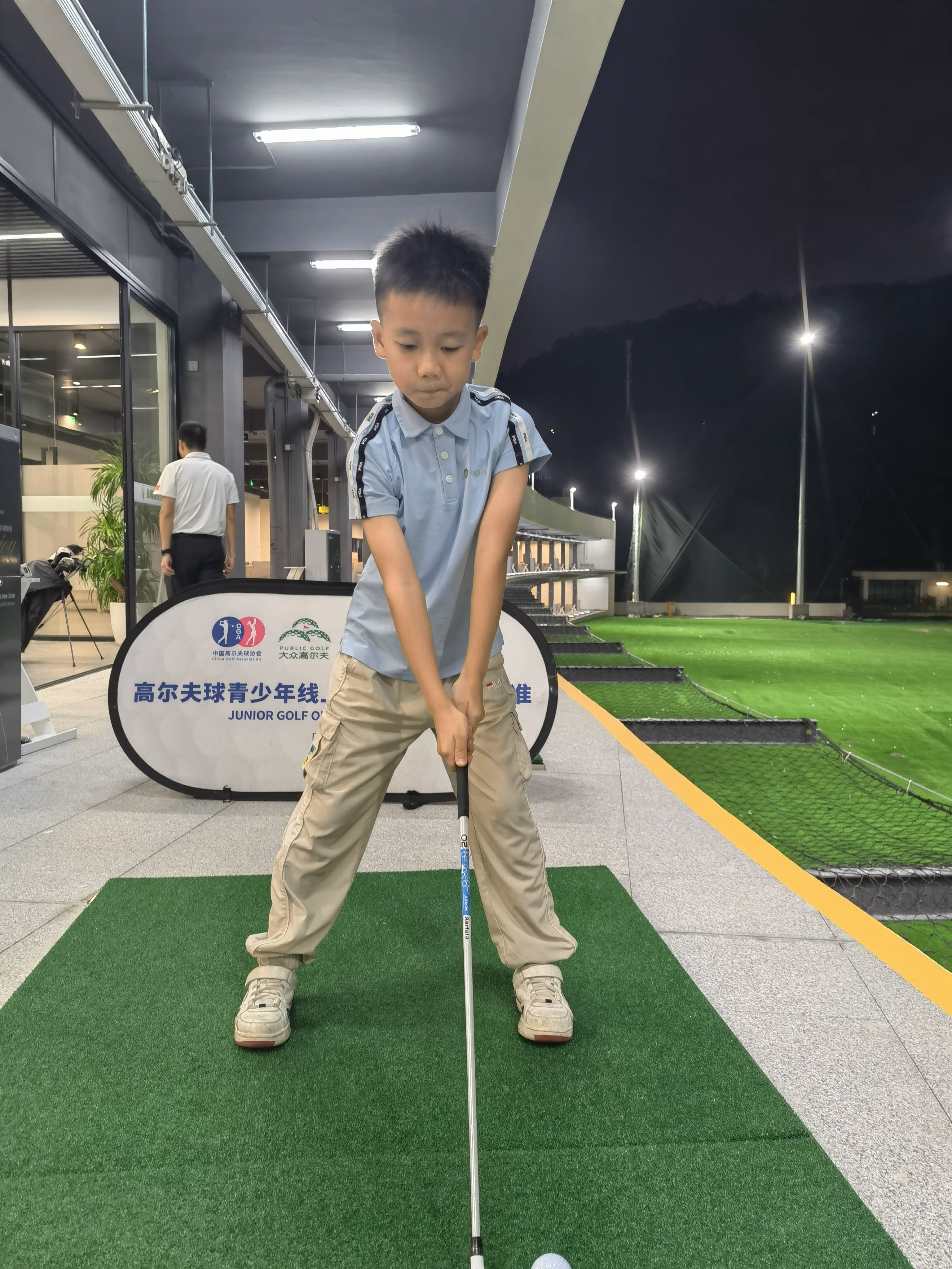 2026年深圳青少年高尔夫教学:散练与体系化差异