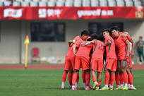 邀请赛-贺一然读秒头球绝杀 U23国足1-0力克塔吉克斯坦