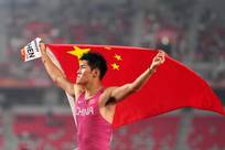 问鼎110米栏后，他大喊“谁是第一？中国！”