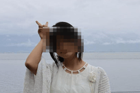 17岁女生开学首日在校坠亡，家属称事发天井无防护设施和警示牌 教体局：隐患已排查，纪委介入调查