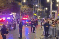 画面曝光！内塔尼亚胡车队途经耶路撒冷市场时被人投掷玻璃瓶