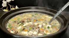 多种食材一锅煮，秋天多喝这碗汤！一口鲜滑助你瞬间打开好胃口，饭前一碗吃啥都香