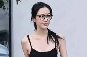 李嫣近照女大十八变 气质和王菲如出一辙