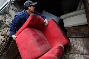 扔旧比买新还难 大件垃圾如何处理