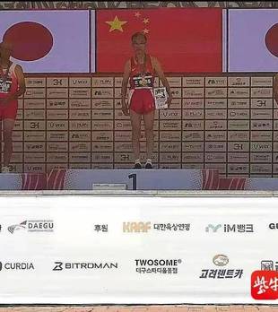 15秒99！82岁辽宁老人丁明勇夺世界大师田径锦标赛跨栏冠军，将亚洲纪录提速0.52秒！不是突然“逆生长”，而是几十年没有离开运动
