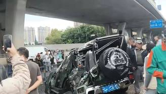 成都警方通报“越野车从高架桥坠落”