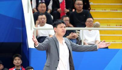 CBA-宁波男篮主场不敌吉林 许钟豪场边指挥