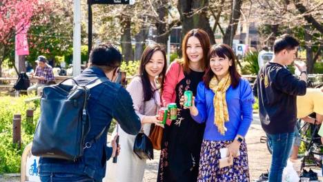 日本中华总商会--屋形船上赏樱花
