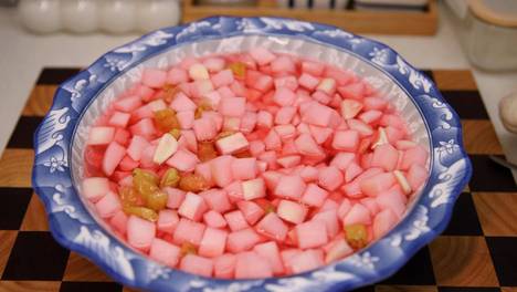 它是天然的消食化痰克星，两块钱做成一大盆开胃菜，不起眼却养人