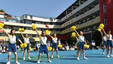 青春不设限，成都实小文苑分校啦啦操比赛闪耀全场