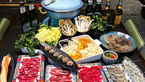 2026年即墨周末必吃火锅清单：蒙食久火锅这口草原牛羊肉，越吃越舒服