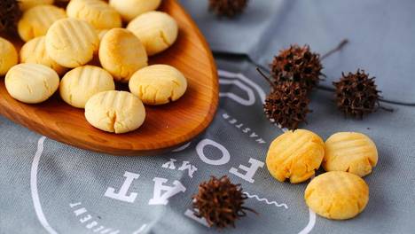 草莓乳酪小饼干：莓香清甜，藏着午后温柔的烟火甜意