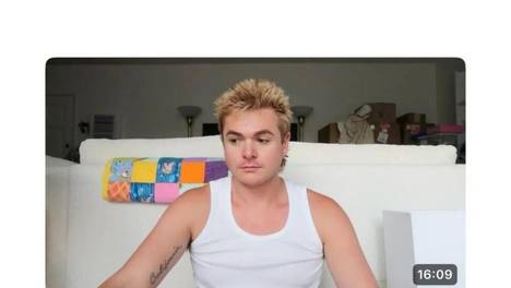 Acacia Forgot 透露自己因生活西化，差点被从亲爹葬礼赶出来