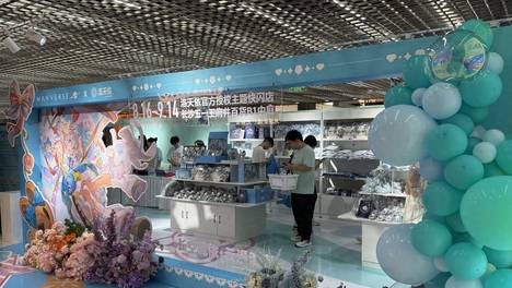 洛天依主题快闪店落地长沙，华中首店开业首日人气爆棚