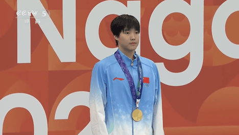 亚运泳池里的新星们，不想假装成熟