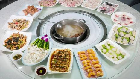 从服装跨界到餐饮！广西老板娘在园洲做脆肉鲩8年！凭一口“脆弹”站稳脚跟