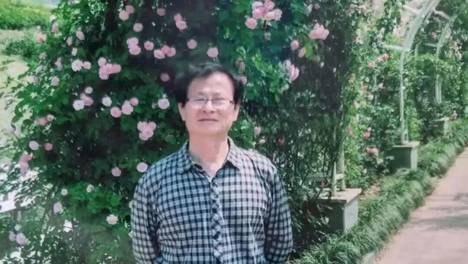 梁长峨：半瓣花里说人情