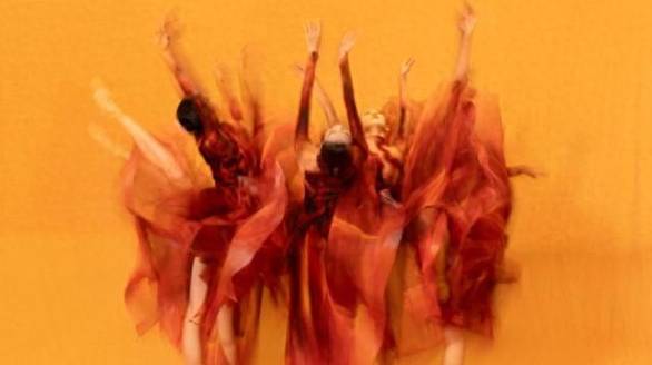 王皓替大鹏领奖