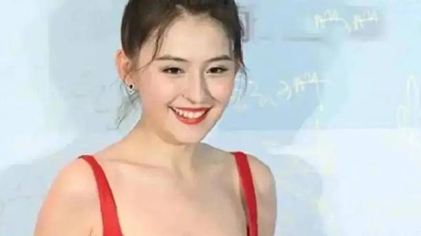 “宁贵人”热依扎靓丽写真美爆了！魔鬼身材性感火辣