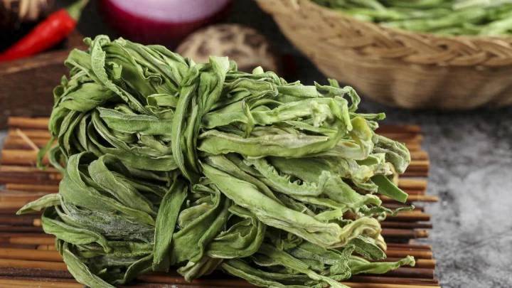贡菜是不是晒干的莴笋？