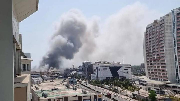 伊朗北部一商业综合楼发生火灾，谁的责任更大？