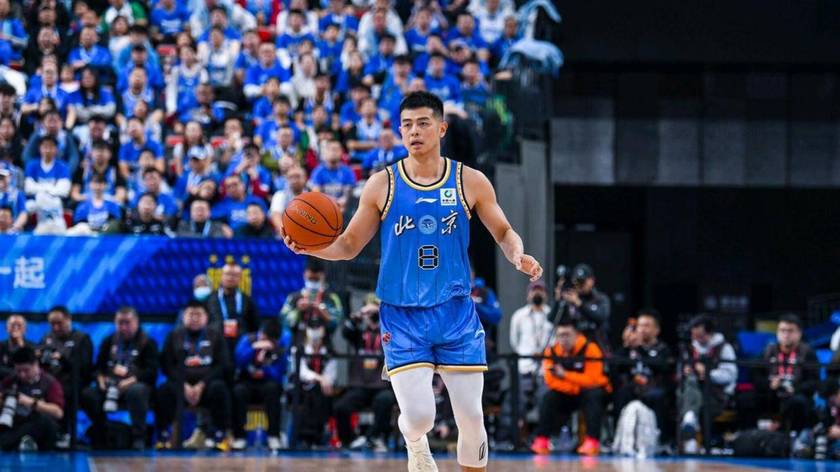 不地道！CBA方硕自述去NBL真相，18年换不来体面，明确不给他合同