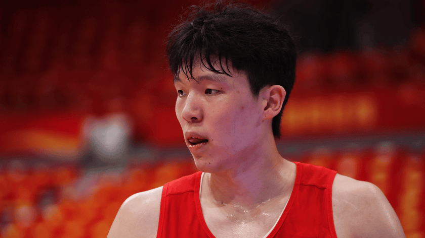 中国男篮世预赛大名单出炉！杨瀚森领衔，崔永熙未跟队，赵睿定了，老叔组7后卫奇葩阵容！