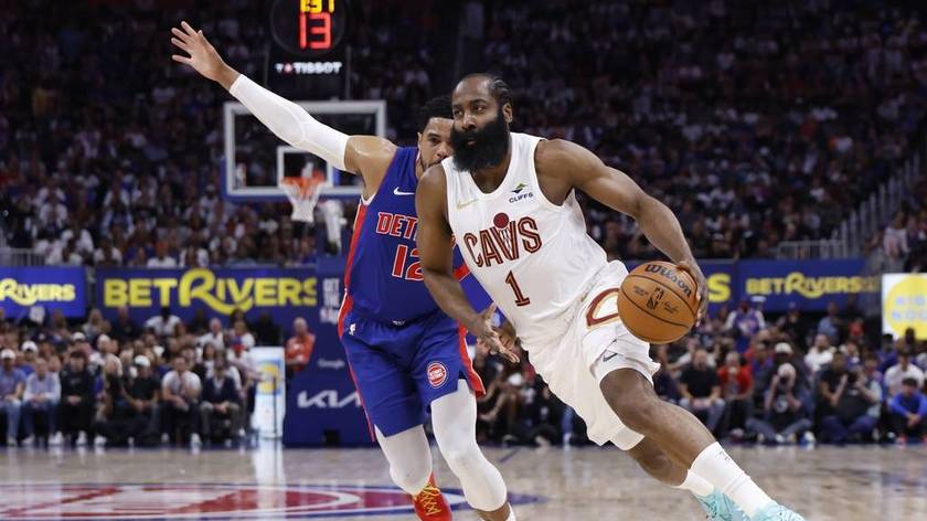 NBA-骑士VS活塞 哈登持球突破