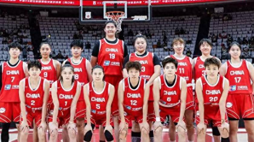 中国女篮69-65尼日利亚！19岁抗住大旗，她的表现实在是太亮眼