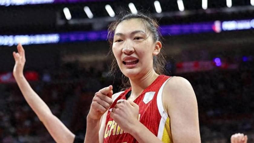 放弃WCBA舒适圈，31岁带伤留洋，中国女篮这4个人，把后路断了