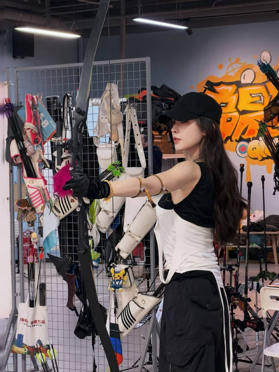 古力娜扎化身美女弓箭手太养眼！身姿挺拔气质在线