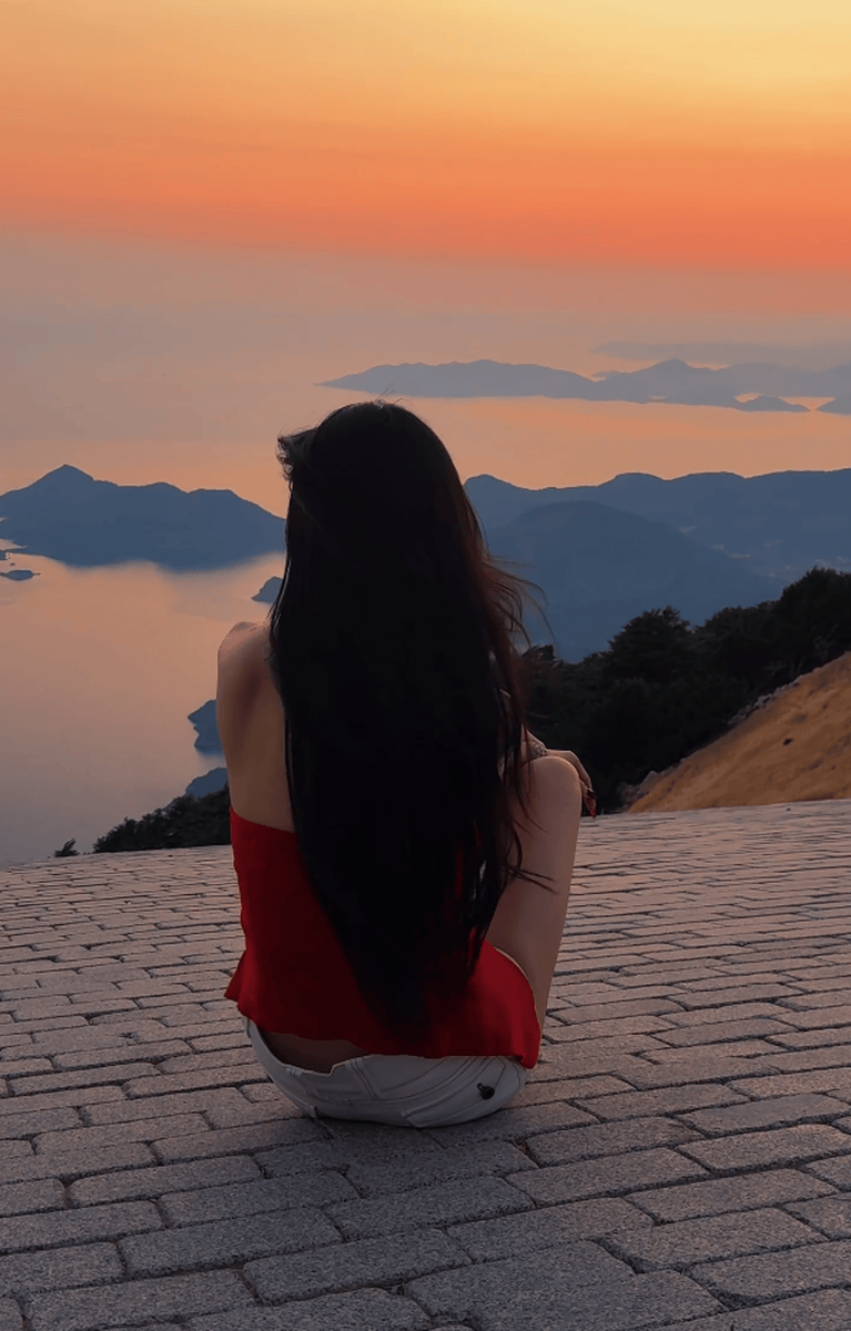 张馨予晒度假视频称“不必过多揣测”！疑辟谣婚变