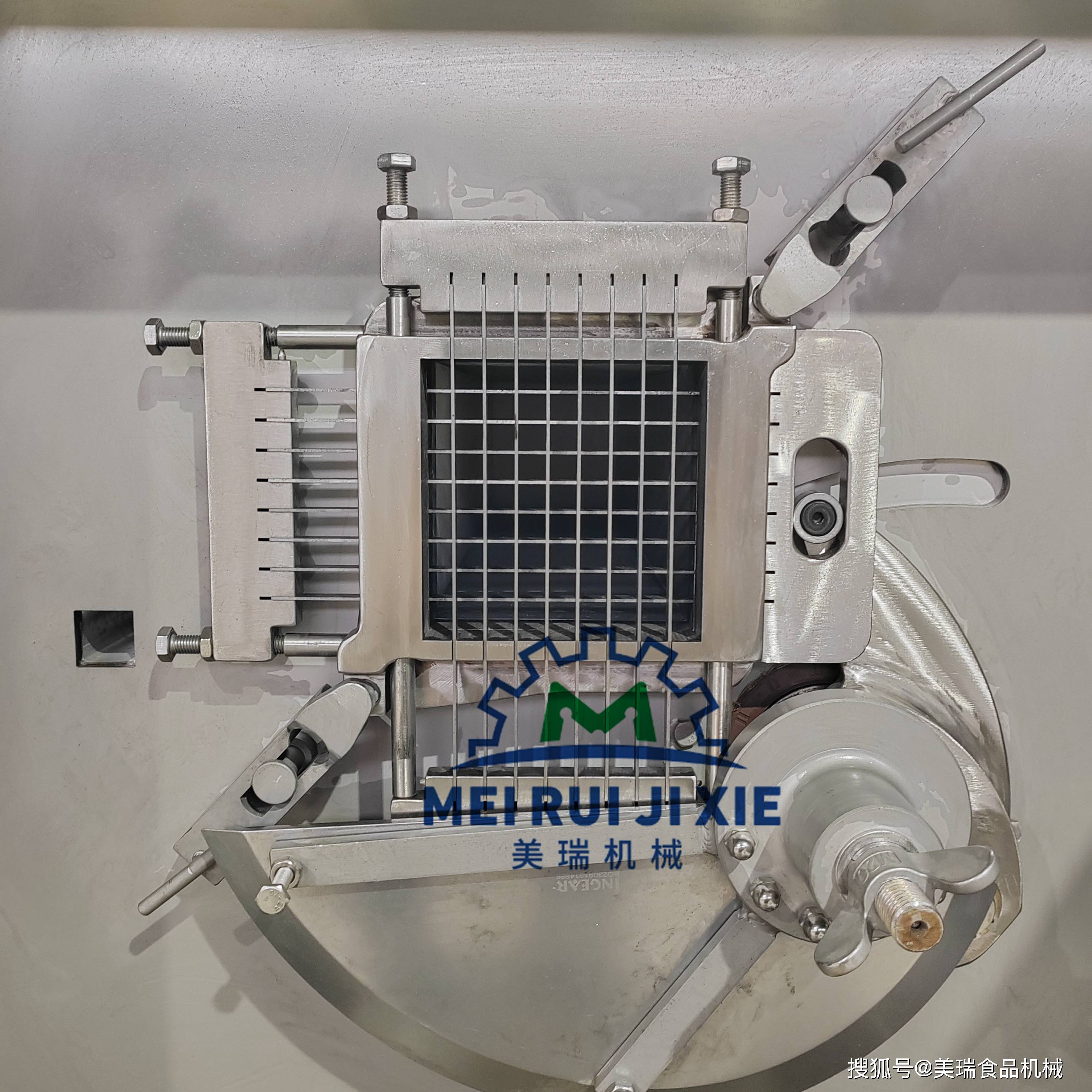 中央厨房冻肉三维立体切丁机 猪肉冻肉切丁机 牛肉冻肉切丁机_加工