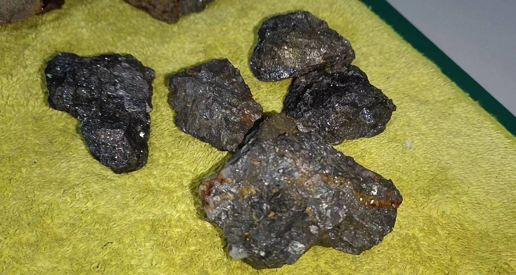 砂铂矿中有关铂,铱,钌金属回收的分析_含量_矿石_进行