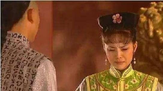 伍次友不知道他们的真实身份,不像明珠那样喜欢钻营,他们在一起就是