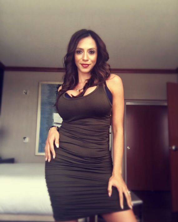 超模之星ariella ferrera:从牙科保健员到全球时尚偶像的励志传奇