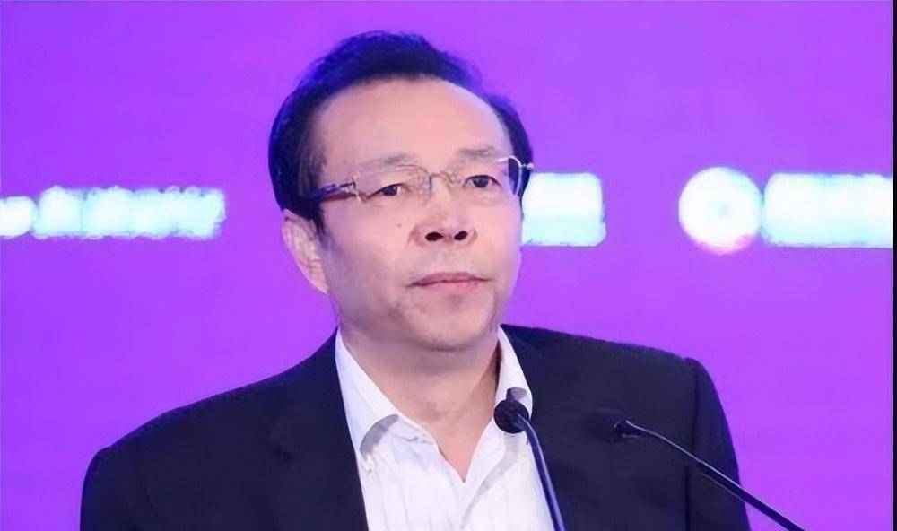 巨贪赖小民:家藏3吨现金情妇100多个,被捕后称:守着钱不敢花_华融
