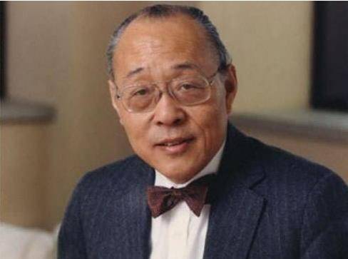 王安:凭借20亿美元问鼎美国富豪榜第五时,比尔盖茨还不知在哪_中国