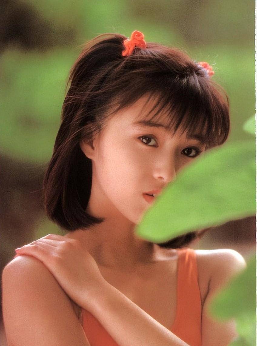 玉女掌门酒井法子:为迁就丈夫吸毒,48岁在微博上公开