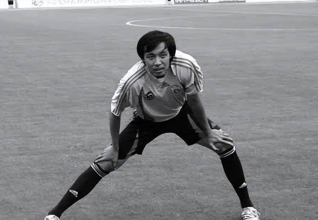 大连八冠王功臣张亚林:娶美女演员,28岁患淋巴癌,留下妻女离世_足球